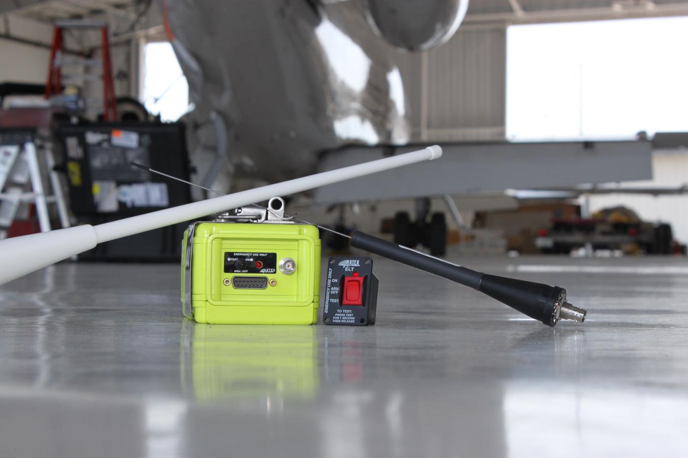 Transmissor de emergência de aeronave